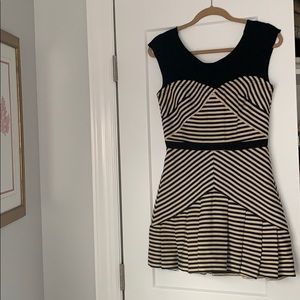 Elizabeth & James Striped Dress Size 4
